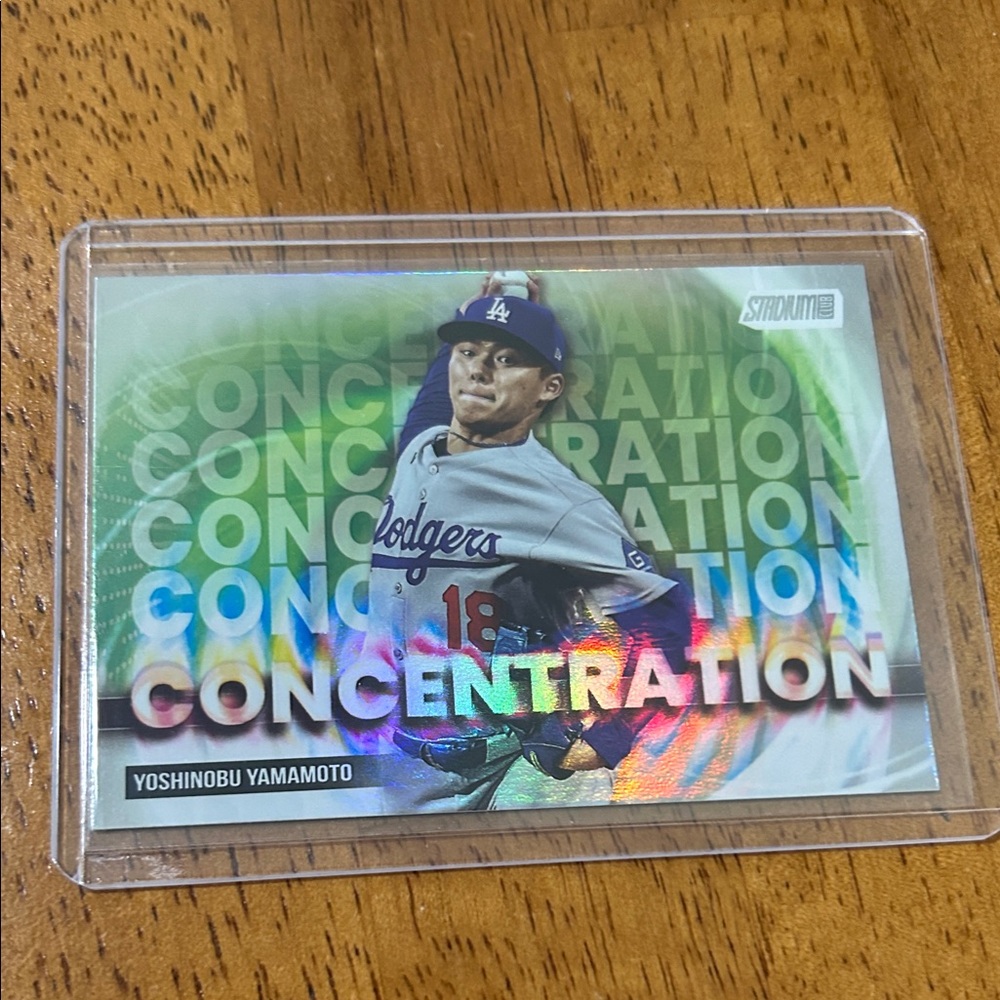 Topps Green Dodgers Yoshinobu Yamamoto Concentration Card